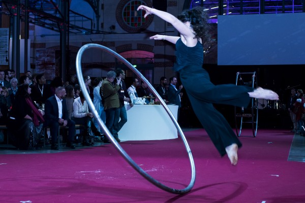 Superbe show de l’École nationale du cirque de Rosny-sous-Bois (ENACR lors de la soirée du centenaire