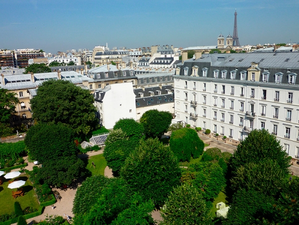 La Clinique Saint Jean de Dieu (anciennement Oudinot), située rue Rousselet à Paris